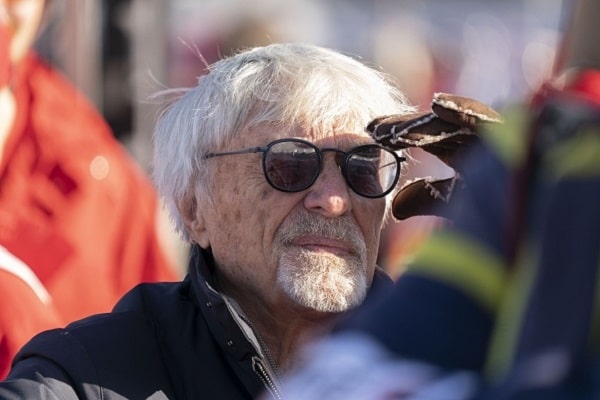 Pöyristyttävä ulostulo! Bernie Ecclestone puolustaa Vladimir Putinia - "Hän oli kunniallinen. Hän teki juuri niin kuin sanoi tekevänsä” Pöyristyttävä ulostulo! Bernie Ecclestone puolustaa Vladimir Putinia – ”Hän oli kunniallinen. Hän teki juuri niin kuin sanoi tekevänsä”