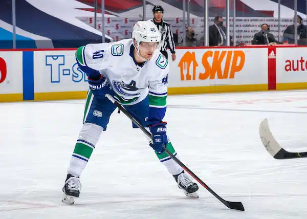 Nuori ruotsalainen NHL-tähti löi oikein kunnolla rahoiksi – allekirjoitti massiivisen jatkosopimuksen