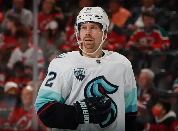 Joonas Donskoi laittoi pystyyn Lapin matkailumainoksen - "Santa Claus Village, Rovaniemi, Finland" Joonas Donskoi laittoi pystyyn Lapin matkailumainoksen – ”Santa Claus Village, Rovaniemi, Finland”