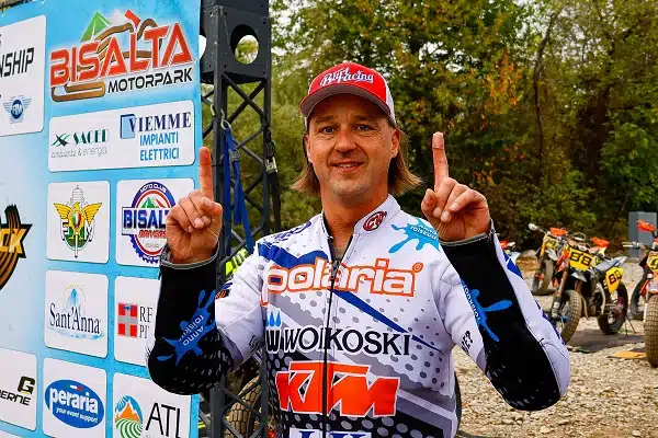 MM-kultaa Suomeen! ”Last dance” -projekti huipentuu kilpailemiseen lajin emämaassa