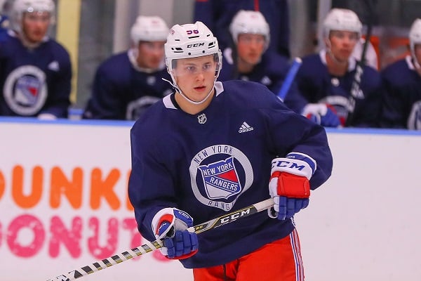 Suomalaishyökkääjä nostettiin farmista NHL:n playoff-joukkueeseen