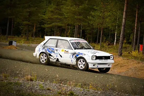 Heikkilältä varovainen aloitus Tunturi-rallissa – “Koitetaan reipastaa vauhtia”