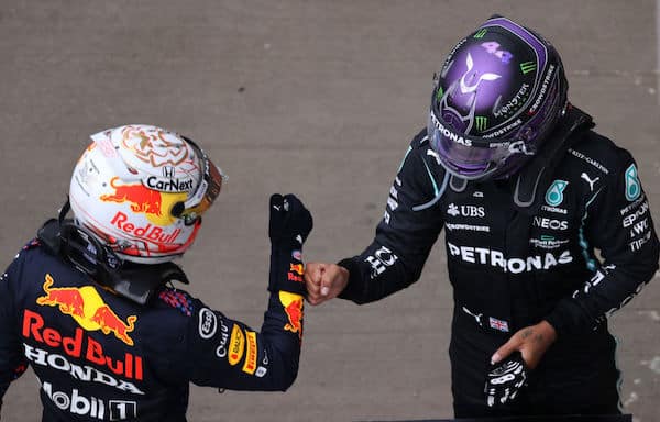 Kumpi voittaa F1-maailmanmestaruuden? Data-analyytikot ovat laskeneet oman arvionsa maailmanmestariksi Kumpi voittaa F1-maailmanmestaruuden? Data-analyytikot ovat laskeneet oman arvionsa maailmanmestariksi