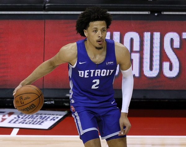 Viime kesän NBA-draftin ykkösvarauksella haastava alku uralleen taalaparketeilla – ”Kaikki jännitys on nyt poissa ja voin pelata vapaasti”
