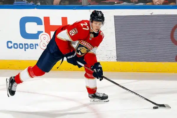 Suomalaishyökkääjä teki huikean alivoimamaalin NHL:ssä – näin valmentaja sitä hehkutti