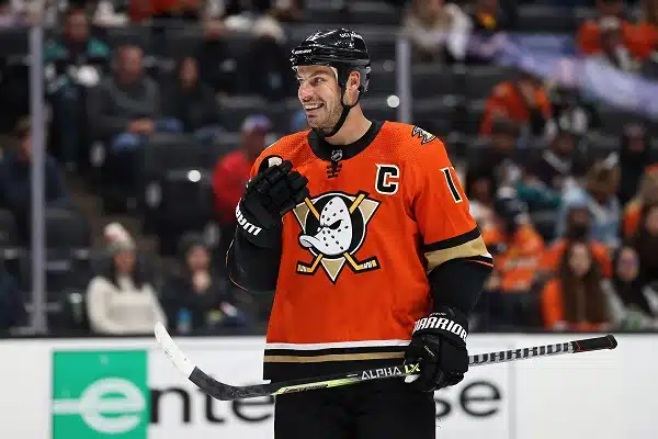 Ryan Getzlaf aloitti NHL:ssä, kun Selänne oli jo 35-vuotias – ”Teemu nautti tästä iässä, jossa useimmat meistä eivät kykene enää luistelemaan”