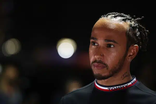 Lewis Hamiltonista taas yksi hurja huhu lisää - nyt hänen tulevaisuudestaan esitettiin tällainen näkemys Lewis Hamiltonista taas yksi hurja huhu lisää – nyt hänen tulevaisuudestaan esitettiin tällainen näkemys