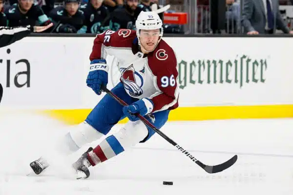 Mikko Rantanen hoiti upeasti uuden tonttinsa – näin supertähden poissaoloa kommentoitiin