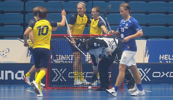 Salibandyn MM-kisat: Ruotsi aloitti vakuuttavasti Nordiksella - 11-1! Salibandyn MM-kisat: Ruotsi aloitti vakuuttavasti Nordiksella – 11-1!