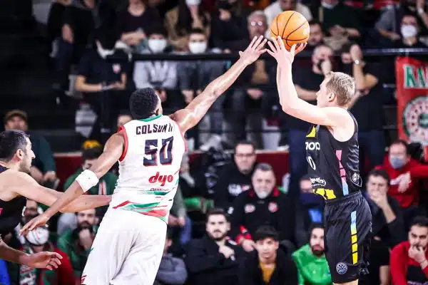 Susijengin raataja urakoi kasapäin isoja otteluita – ”Vähän etuoikeutettu olo”