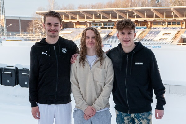 Veikkausliigajoukkue kiinnitti kolme lupausta Veikkausliigajoukkue kiinnitti kolme lupausta