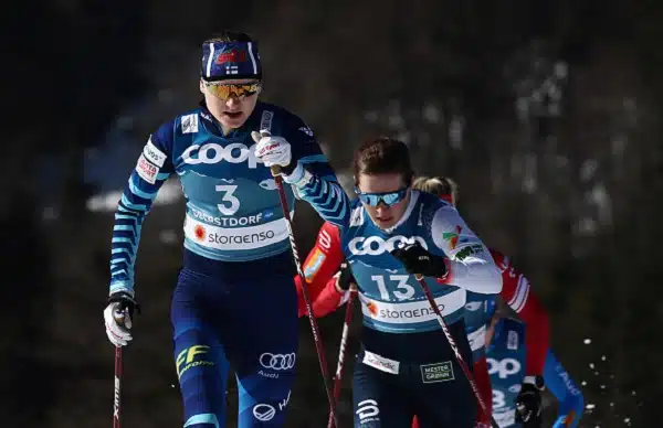 Johanna Matintalo palkintopallille maailmancupissa, norjalaismieheltä älytön temppu finaalissa