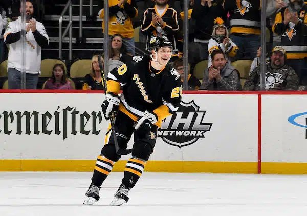 Suomalainen satutarina NHL:ssä – ”Olin niin iloinen, että hän teki ensimmäisen NHL-maalinsa NHL-debyytissään”