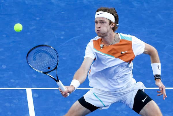 Rublev kritisoi Wimbledonin toimintaa: "Se tuhoaa tenniksen" Rublev kritisoi Wimbledonin toimintaa: “Se tuhoaa tenniksen”