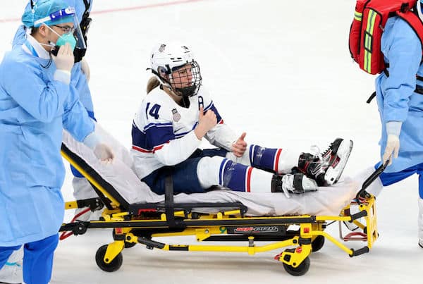 USA:n pelaaja loukkaantui pelottavalla tavalla Naisleijonia vastaan - nyt tuli uutta tietoa USA:n pelaaja loukkaantui pelottavalla tavalla Naisleijonia vastaan – nyt tuli uutta tietoa