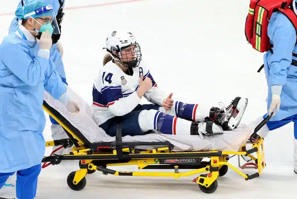 USA:n pelaaja loukkaantui pelottavalla tavalla Naisleijonia vastaan - nyt tuli uutta tietoa USA:n pelaaja loukkaantui pelottavalla tavalla Naisleijonia vastaan – nyt tuli uutta tietoa