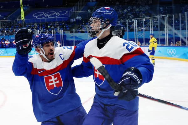 Ruotsi sai karusti selkäänsä olympialaisten pronssipelissä - TPS:n pelaaja Slovakian sankarina Ruotsi sai karusti selkäänsä olympialaisten pronssipelissä – TPS:n pelaaja Slovakian sankarina