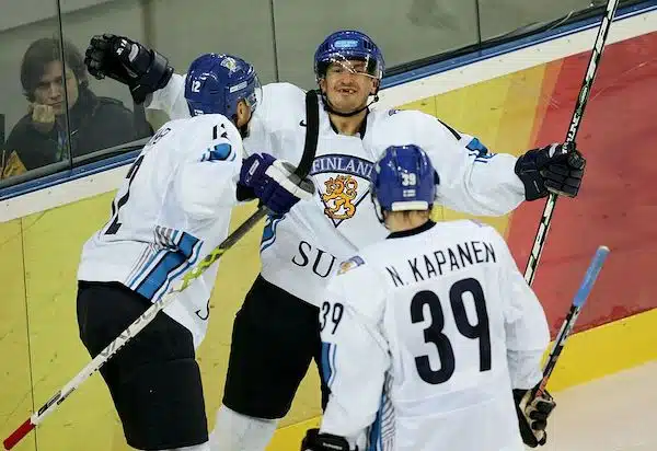 Suomen NHL-kiekkoilijoiden määrä ei ole kasvussa Suomen NHL-kiekkoilijoiden määrä ei ole kasvussa