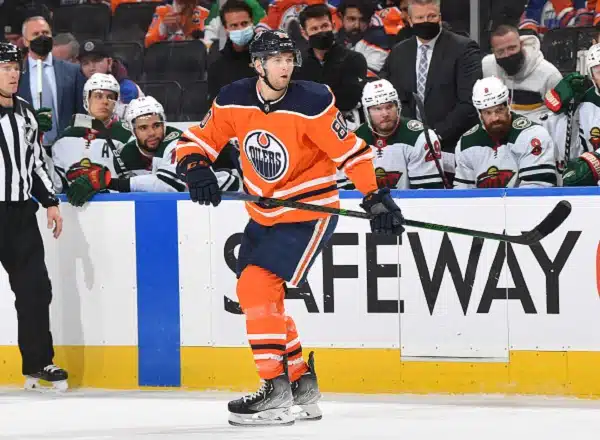 Suomalaisjärkäle toi ryminää NHL-seuran takalinjoille – ”Tekee nimeään tutuksi kovaa kyytiä”