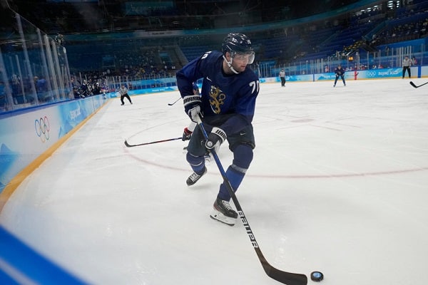 Teemu Hartikainen – ”Kyllä sitä tietää, että keväällä ne ovat” Teemu Hartikainen – ”Kyllä sitä tietää, että keväällä ne ovat”
