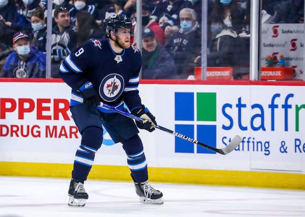 Winnipeg Jets toivoi tappiota Sebastian Aholle ja kumppaneille – sai mukavan palkinnon New York Rangersin voitettua