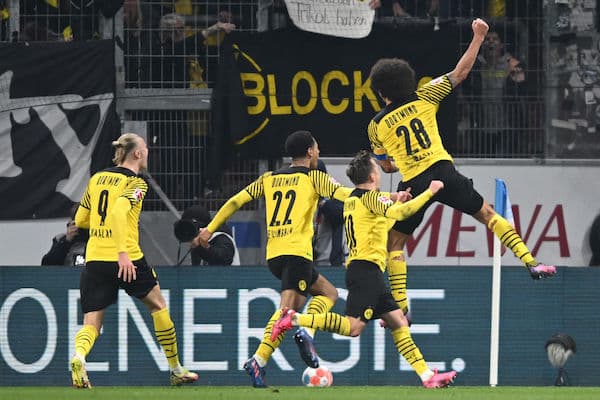 Ei pokaalin pokaalia - Borussia Dortmund antoi kenkää päävalmentajalleen Ei pokaalin pokaalia – Borussia Dortmund antoi kenkää päävalmentajalleen