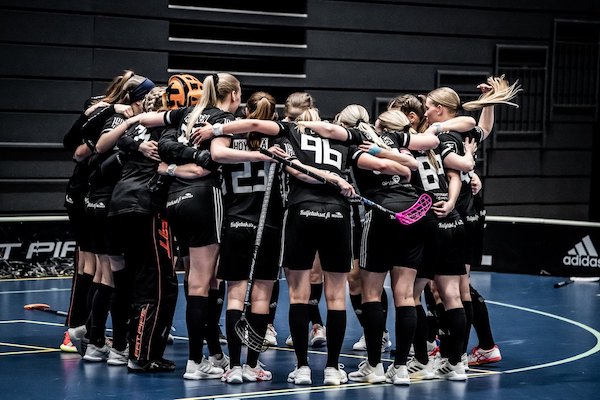 F-liiga: TPS ja PSS jyräsivät jo välieriin, FBC Loistolle taas jatkoaikavoitto Classicista