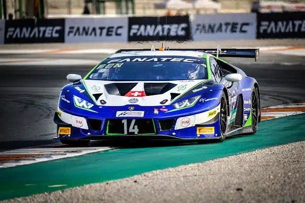 Suomalaiskuskilta räjähti rengas legendaarisessa kisassa: ”Selviytymistaistelua”