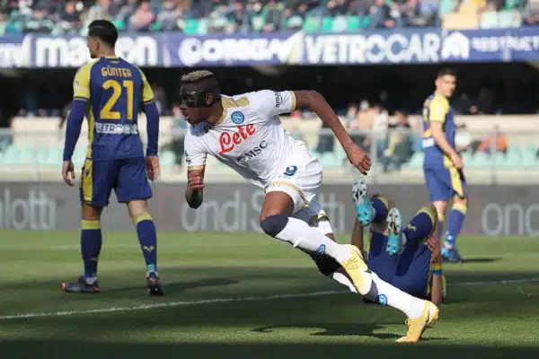 Manchester United ja Newcastle Napolin tähtipelaajan perässä - hinta voi nousta 100 miljoonaan euroon! Manchester United ja Newcastle Napolin tähtipelaajan perässä – hinta voi nousta 100 miljoonaan euroon!