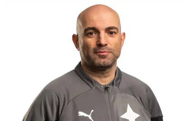 Viilattiinko Veikkausliigajoukkuetta tylysti linssiin? Valmentaja jätti paikkansa perhesyihin vedoten - nyt teki sopimuksen uuteen seuraan Viilattiinko Veikkausliigajoukkuetta tylysti linssiin? Valmentaja jätti paikkansa perhesyihin vedoten – nyt teki sopimuksen uuteen seuraan