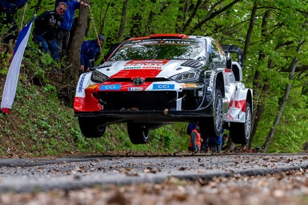 Kalle Rovanperälle tarjotaan loistotilaisuus - Jari-Matti Latvala vahvistaa hyvät uutiset Kalle Rovanperälle tarjotaan loistotilaisuus – Jari-Matti Latvala vahvistaa hyvät uutiset