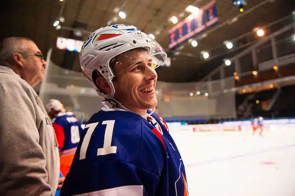 MM-kulta, viisi Suomen mestaruutta ja CHL:n mestaruus - Kristian Kuuselan ura on päättynyt MM-kulta, viisi Suomen mestaruutta ja CHL:n mestaruus – Kristian Kuuselan ura on päättynyt