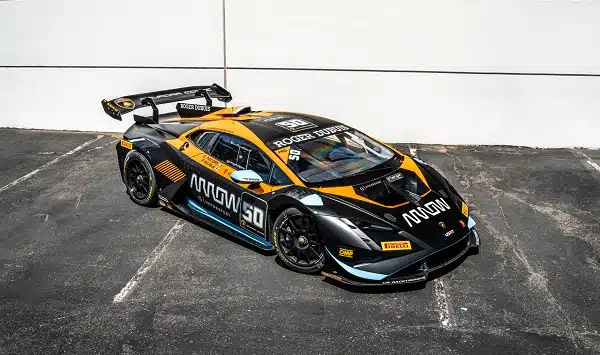 Tällaisella tykillä suomalaiskuljettaja kisaa Laguna Secassa – ”Koen olevani etuoikeutettu”