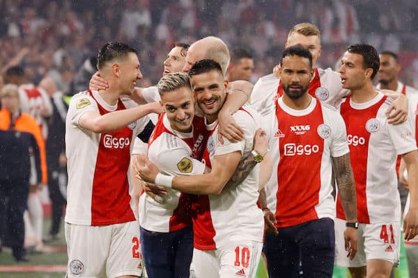 Erik ten Hag lähti ManU:uun - tässä on Ajaxin uusi manageri Erik ten Hag lähti ManU:uun – tässä on Ajaxin uusi manageri