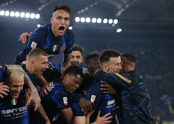 Hallitseva mestari Napoli sai tylyn selkäsaunan - Inter sarjakärjessä Hallitseva mestari Napoli sai tylyn selkäsaunan – Inter sarjakärjessä