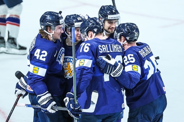 Unkari kumartelee Venäjälle – MM-jääkiekko tulossa Suomeen ensi vuonnakin Unkari kumartelee Venäjälle – MM-jääkiekko tulossa Suomeen ensi vuonnakin