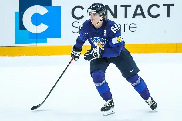 Mikael Granlund voitti toisen MM-kultansa – ”On tää aika hienoa vieläkin” Mikael Granlund voitti toisen MM-kultansa – ”On tää aika hienoa vieläkin”