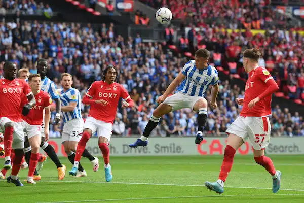 Valioliigan sarjanousija voitti kilpajuoksun brassilupauksesta - ManU ja Arsenal jäivät nuolemaan näppejään Valioliigan sarjanousija voitti kilpajuoksun brassilupauksesta – ManU ja Arsenal jäivät nuolemaan näppejään