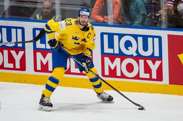 Norja-ottelusta sivuun jääneen Oliver Ekman-Larssonin tilanne huolestuttaa ruotsalaisia Norja-ottelusta sivuun jääneen Oliver Ekman-Larssonin tilanne huolestuttaa ruotsalaisia