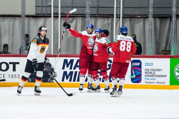 Ensimmäisen erän virheet maksoivat liikaa Leijonille – Kari Jalosen Tshekki voitti Nordiksella