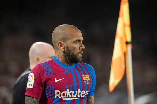 Raiskauksesta syytettyä Dani Alvesia saattaa odottaa pitkä kakku - oikeudenkäynnin ajankohdasta lisätietoa Raiskauksesta syytettyä Dani Alvesia saattaa odottaa pitkä kakku – oikeudenkäynnin ajankohdasta lisätietoa