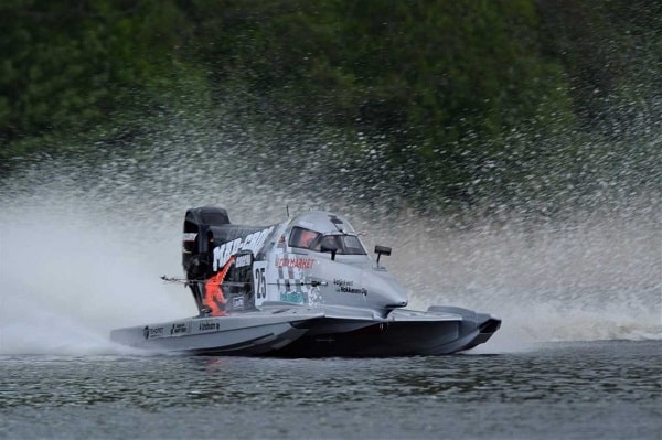 Taistelu maailman kovatasoisimman F4-sarjan mestaruudesta jatkuu Raumalla Taistelu maailman kovatasoisimman F4-sarjan mestaruudesta jatkuu Raumalla