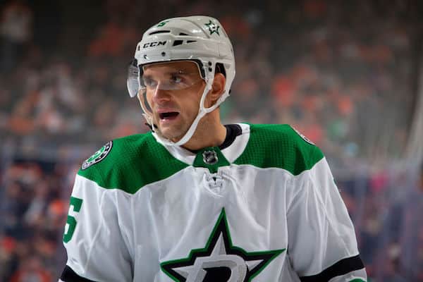 Lähes 900 NHL-ottelun veteraani lopettaa uransa