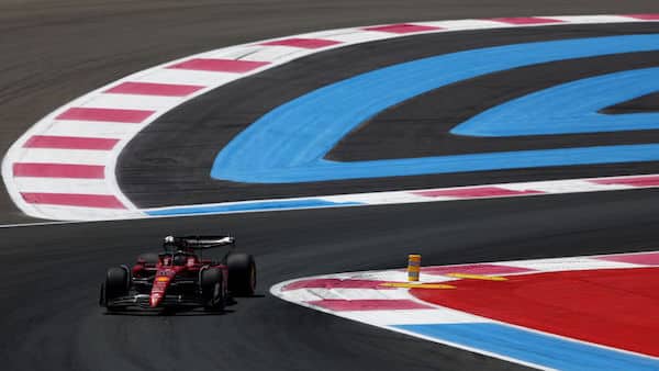 Ferrarin ex-pomo vaatii potkuja F1-tiimin nolanneelle miehelle