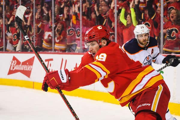 NHL-supertähti kaupattiin, latasi pöyhkeän kommentin - "Olen täällä muuttamassa sen" NHL-supertähti kaupattiin, latasi pöyhkeän kommentin – ”Olen täällä muuttamassa sen”