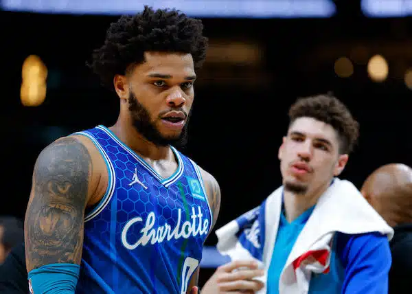 NBA-tähti Miles Bridges sai uuden mahdollisuuden – Viime kausi jäi kokonaan väliin