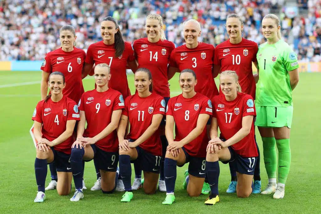 Norja laulukuoroon jalkapallon EM-kisoissa Norja laulukuoroon jalkapallon EM-kisoissa