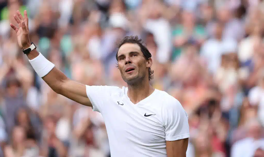 Rafael Nadal vetäytyy Wimbledonista, kohupelaaja pääsi suoraan finaaliin