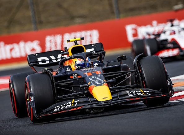 F1-pomo tylyttää taas rajusti kuskiaan - ensin ilkuttiin tequilasta ja nyt ennenaikaisesta lomasta F1-pomo tylyttää taas rajusti kuskiaan – ensin ilkuttiin tequilasta ja nyt ennenaikaisesta lomasta