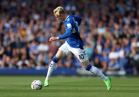 Chelsea on tehnyt 50 miljoonan euron tarjouksen hyökkääjästä - ei riitä Chelsea on tehnyt 50 miljoonan euron tarjouksen hyökkääjästä – ei riitä